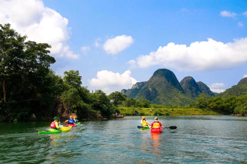 Chèo SUP/Kayak ở Chày Lập Riverside.
